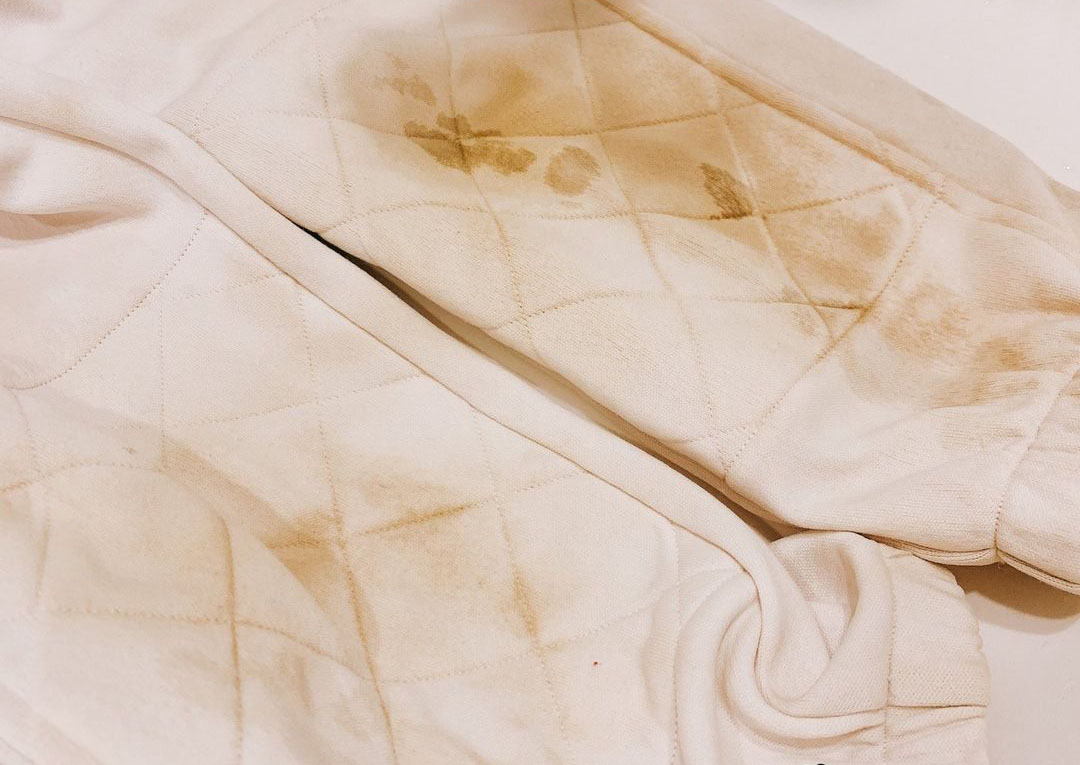 洗衣顽固污渍去除的最佳方法,脏衣服用什么洗衣小妙招