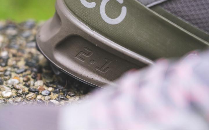 ecco爱步户外防水登山鞋,ecco爱步鞋子适合徒步么