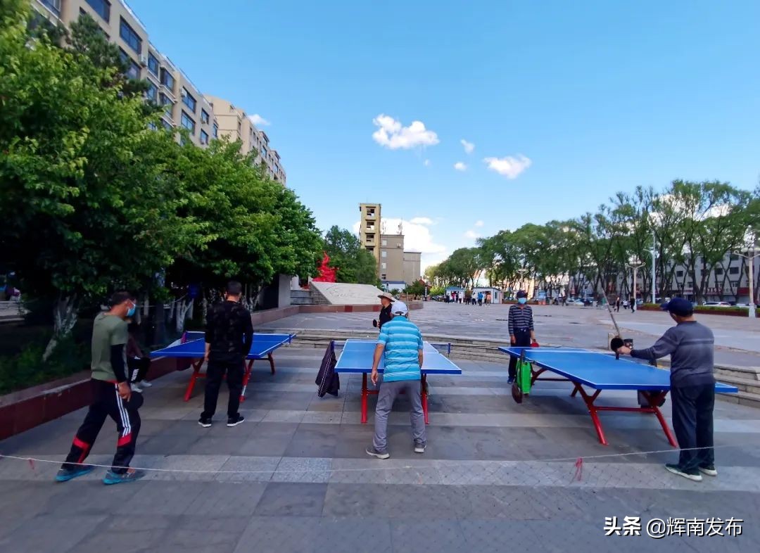 折叠式家用乒乓球桌健身器材,金属底座乒乓球健身器材