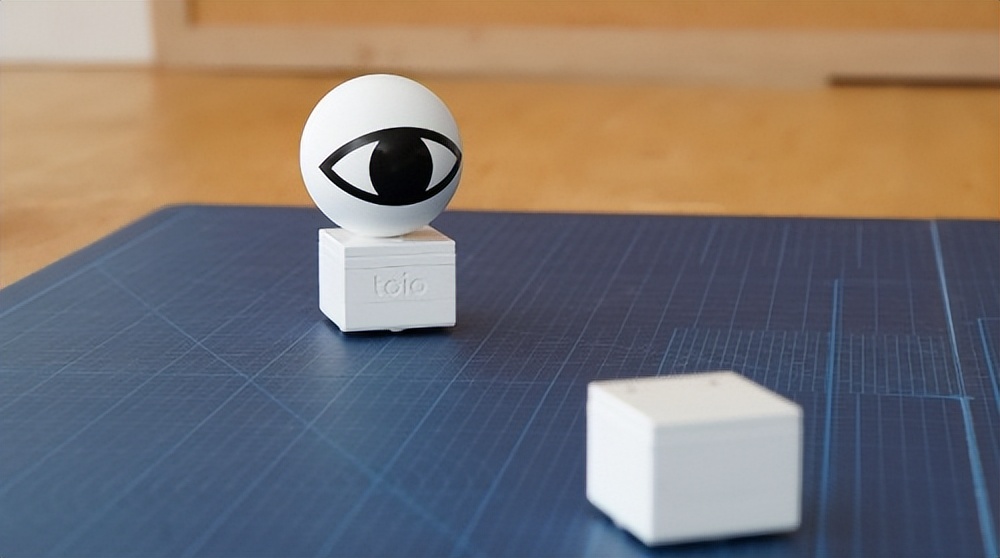 手机影响孩子的眼睛,更影响思维方式,索尼帮你解决你焦虑的问题