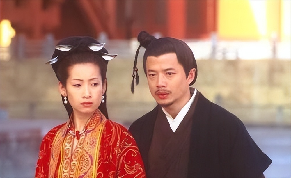 那些扮丑年轻却美若天仙女明星,曾经被嫌弃长得丑的女星