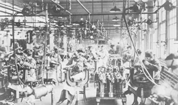 为什么外国坐地铁要靠墙,国外女生坐地铁