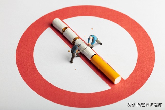 吸烟的危害及戒烟的三个建议,吸烟有危害健康请尽早戒烟