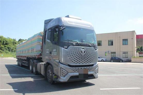 夫妻同心其利断金!开上欧曼银河580成就杨大哥夫妇“钱”里*途征**