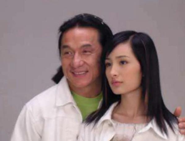 成龙杨幂片酬,杨幂成龙再现广告名场面