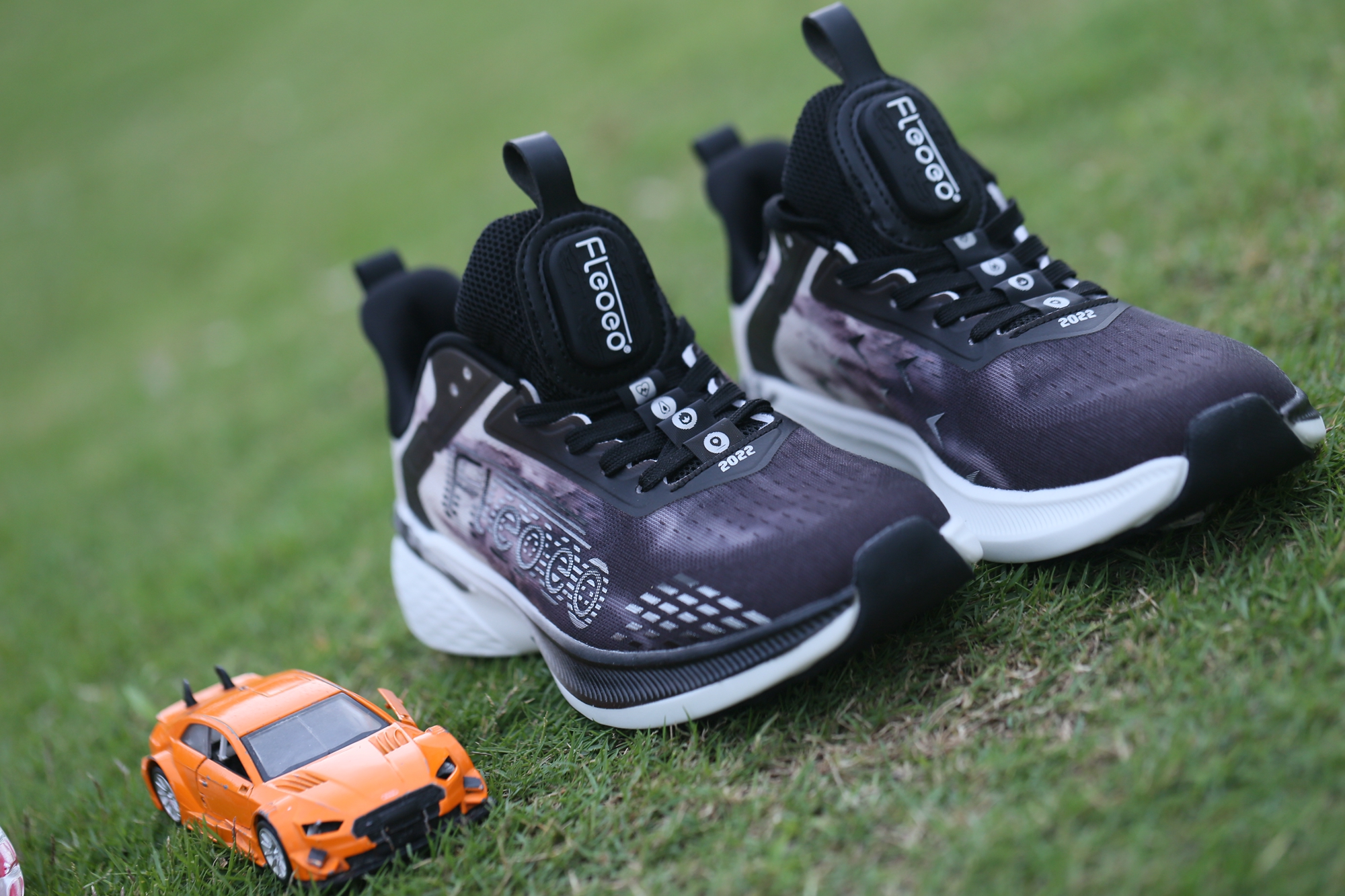 鞋子加智能芯片会有什么体验？坲洛一奥智能跑鞋