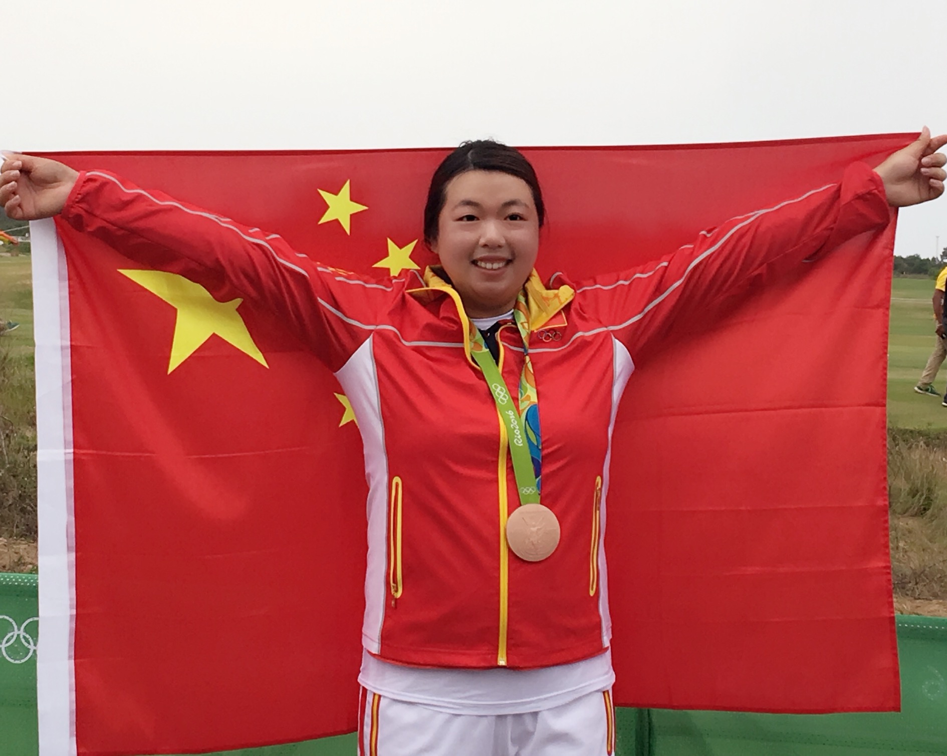 中国高尔夫名将冯珊珊宣布退役,中国高尔夫女选手冯珊珊