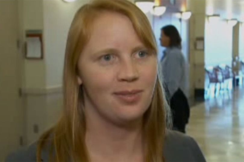 女子因在家中赤裸上身而被捕，或将面临监禁，律师表示这十分荒谬