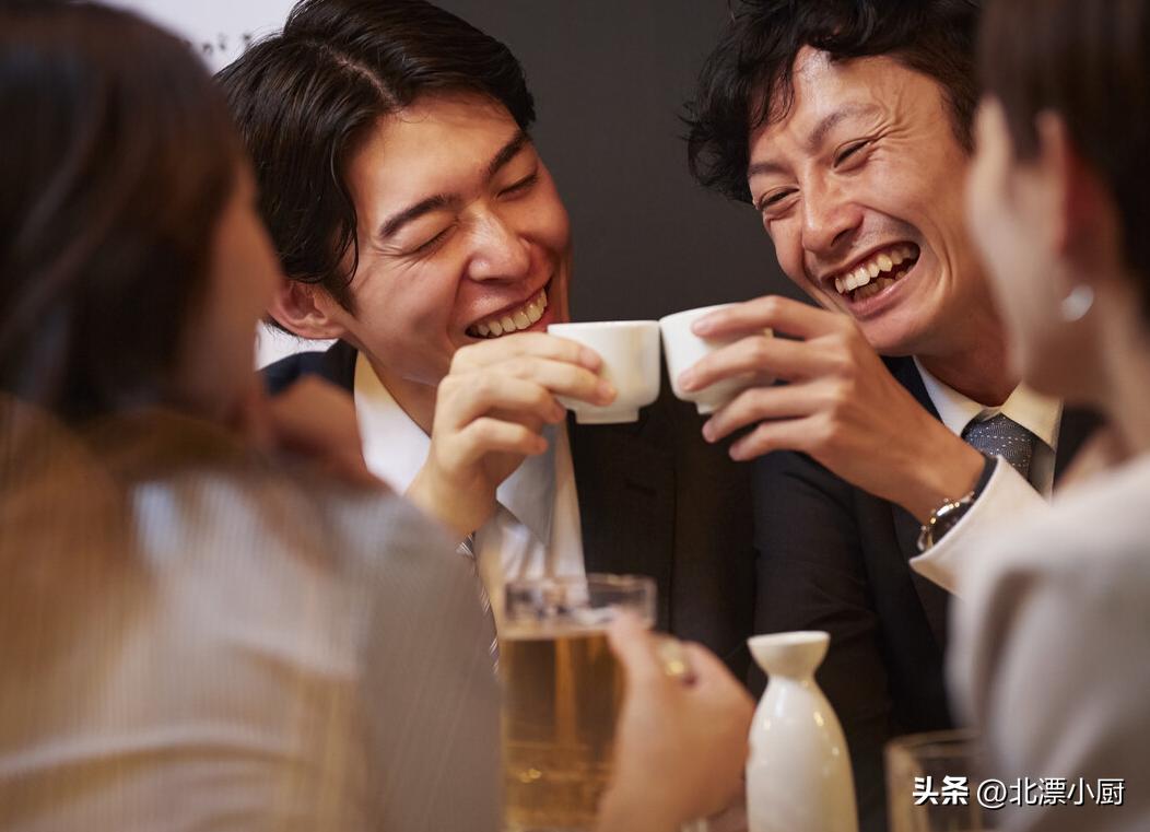 喝酒的时候要注意自己的酒量,喝酒出汗的人是不是酒量大