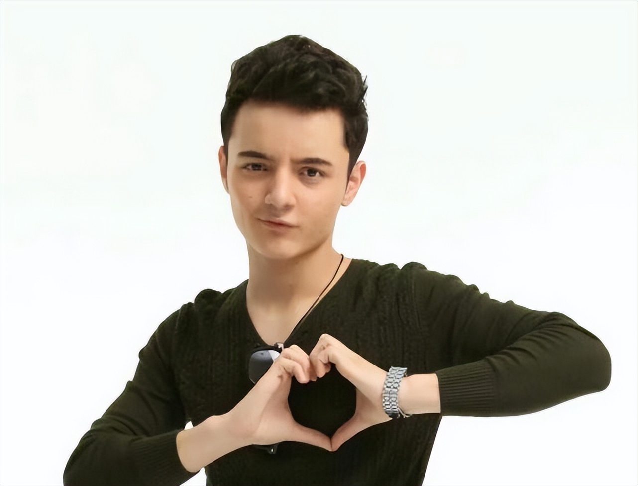 有种整容叫童星长大,阿尔法长大变帅了