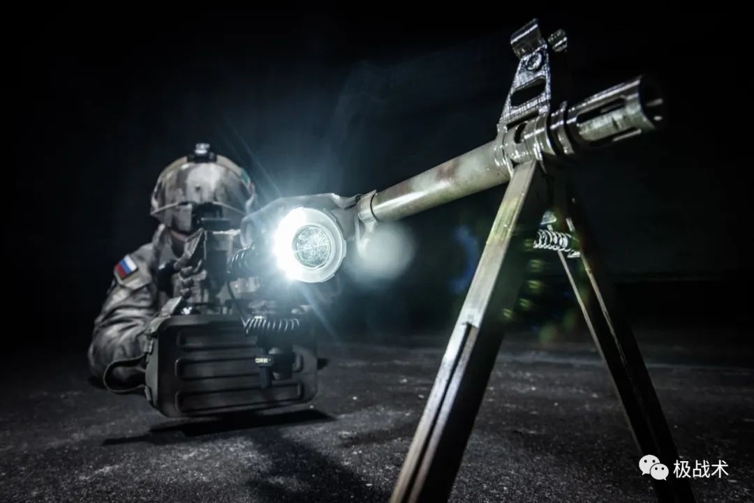 奈特科尔p35i手电筒夜间实测,奈特科尔p35i有升级版没