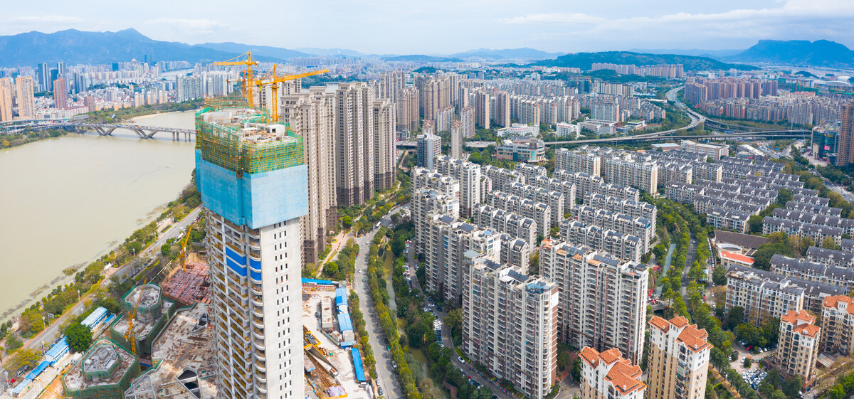 房子是70年的产权70年过后怎么办,产权70年的房子到期了之后怎样呢