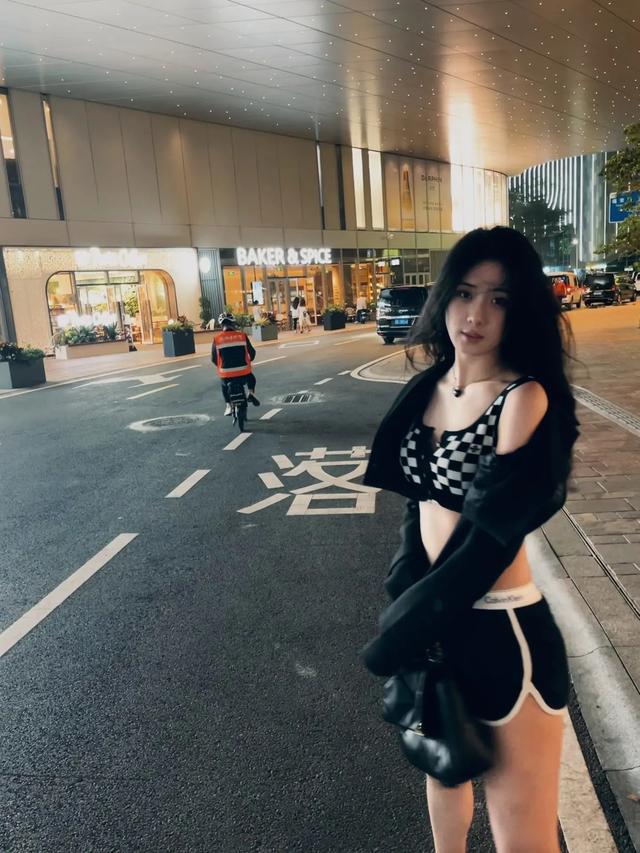 女篮颜值天花板李梦,女篮王思雨成长之路