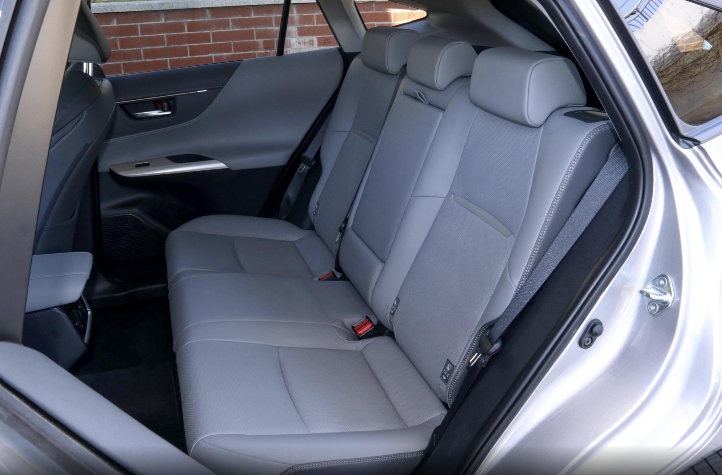 威飒车身尺寸为4780,丰田新款suv威飒顶配