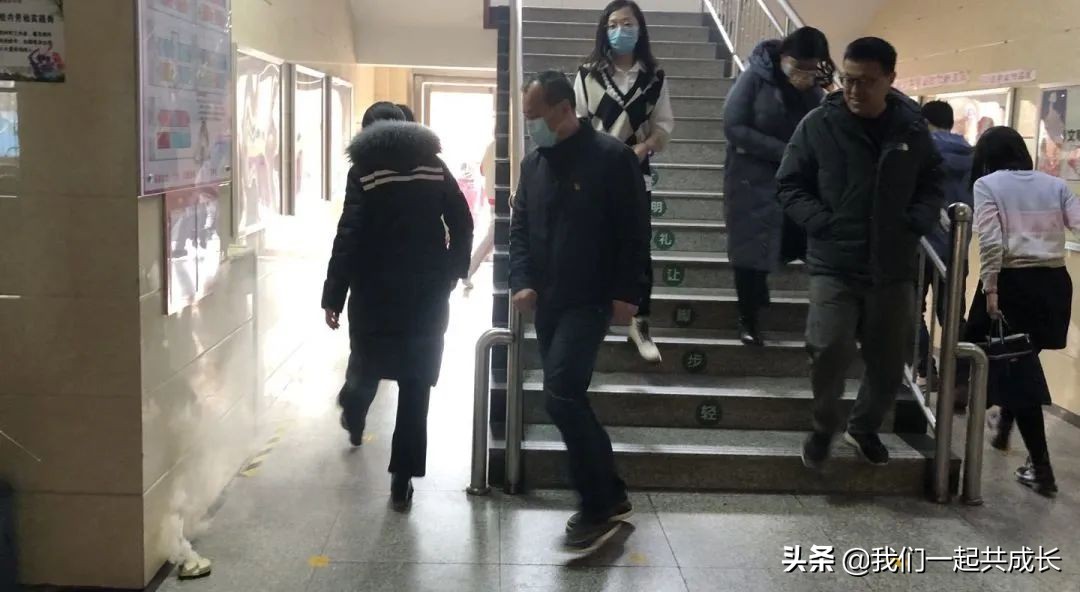 消防安全应急疏散演练工作会议,加强消防安全创建和谐校园