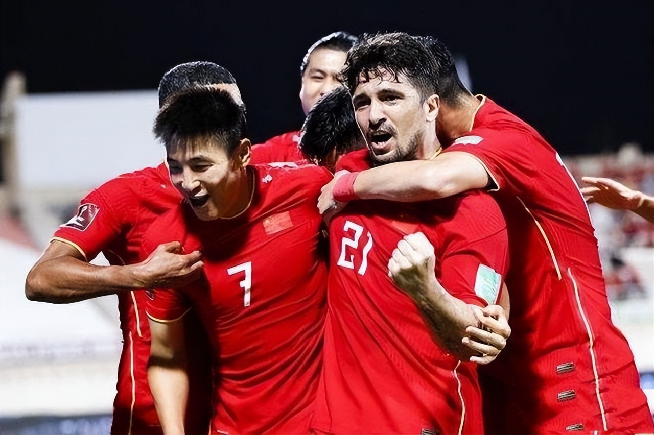 晚上8点，国外大学给出中国足球失败原因，3个次要1个主要原因