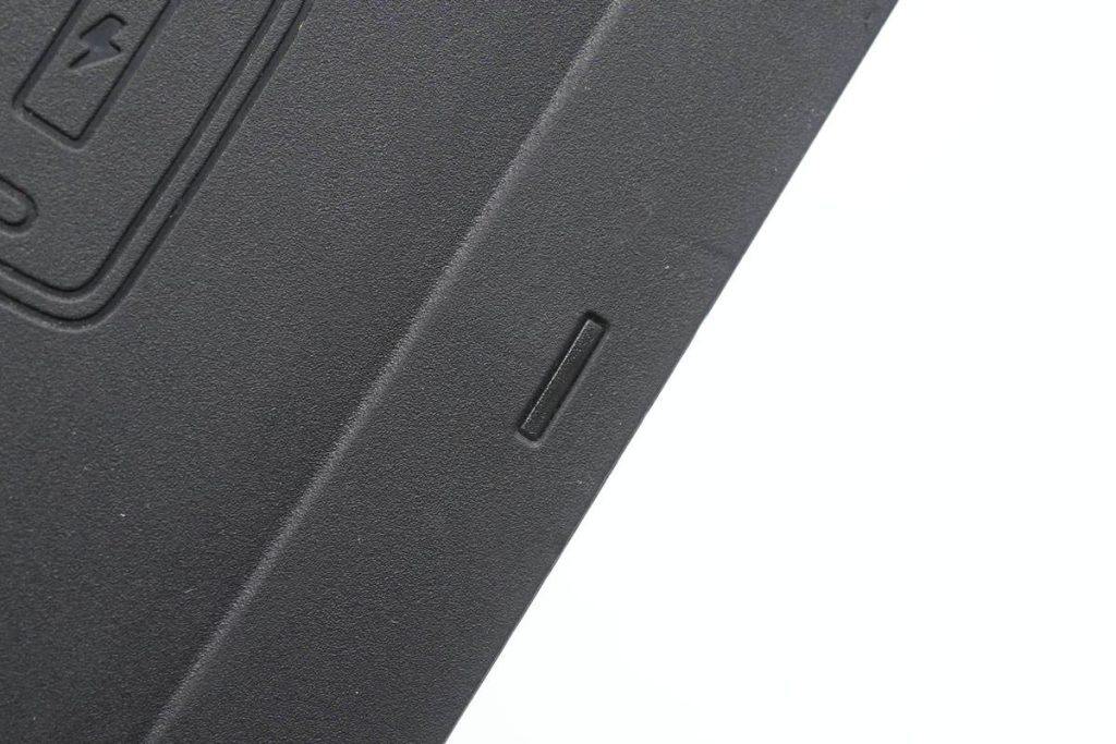 宝马5系无线充电拆解,宝马5系充电器怎么拆