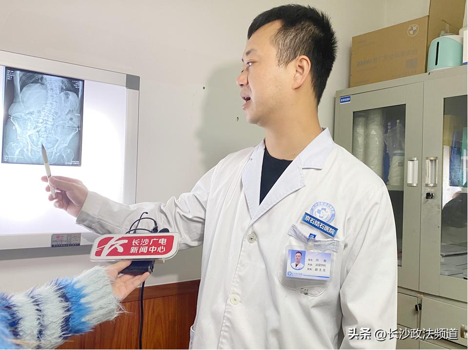 嗲嗲长期夜尿十几次却霸蛮硬抗，今突然尿不出、尿血方紧急就医