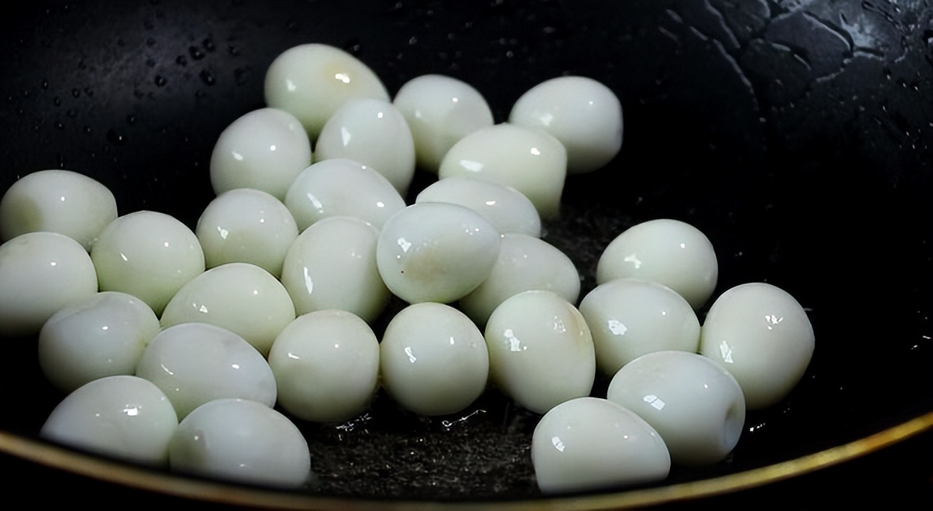 长斑的适合吃鹌鹑蛋吗,鹌鹑蛋和什么吃易长斑