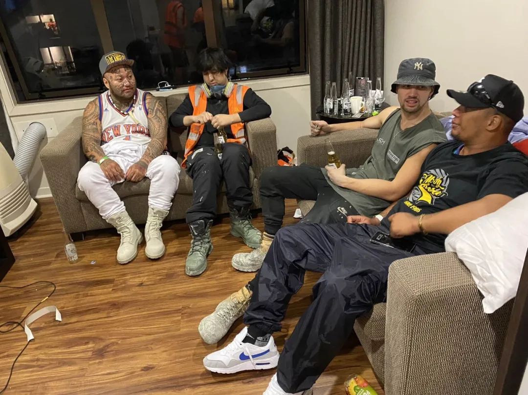 孙哥在新西兰:15岁退学,17岁生子,28岁出国,一小时挣200元