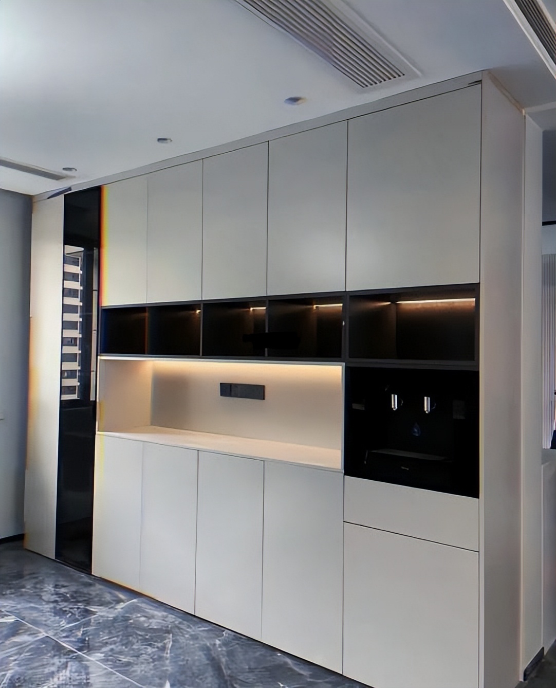 餐边柜一般自己定制也做到顶的吗,定制餐边柜怎么避免踩坑