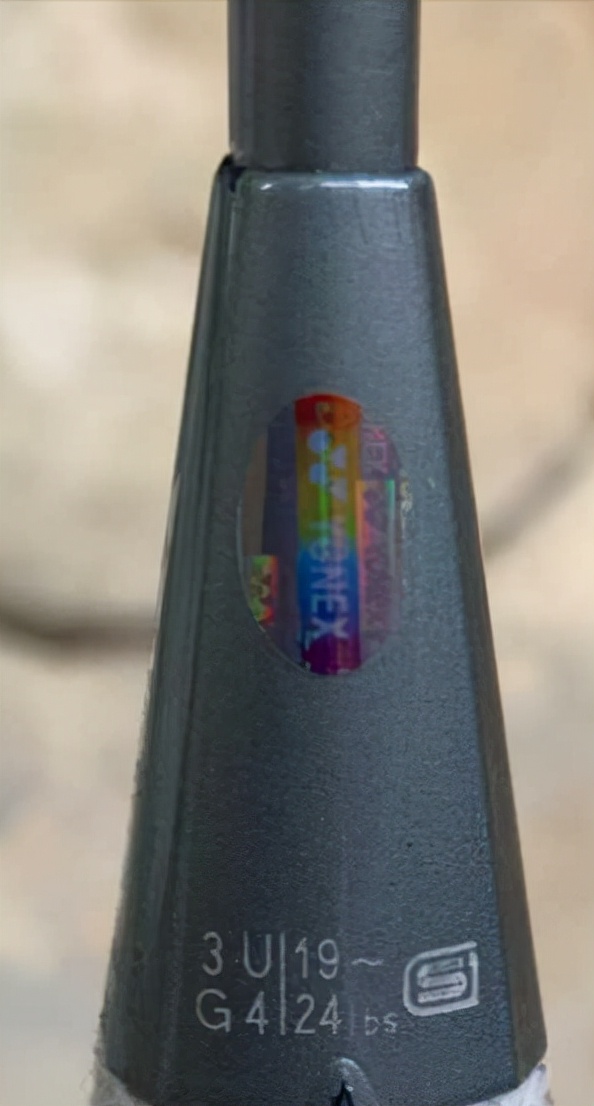 新手入门羽毛球拍线怎么选,怎么正确选羽毛球球拍