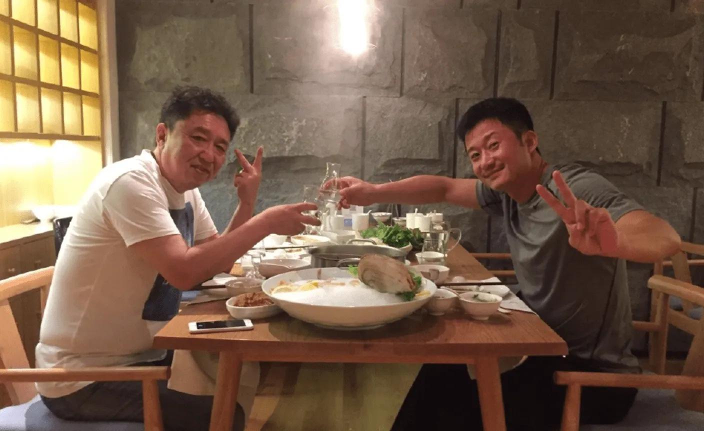 吴京找于谦拍战狼2,于谦吴京感情