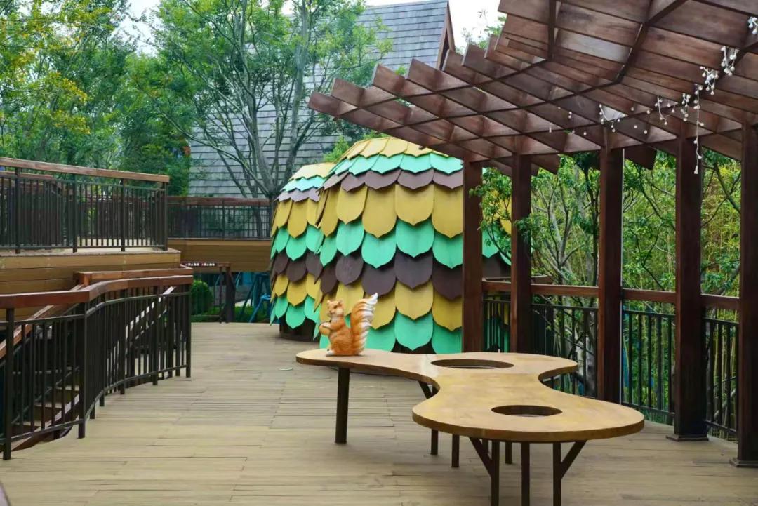 小精灵同款树屋绝了!遛娃的秘密基地,诗境家园里的度假圣地