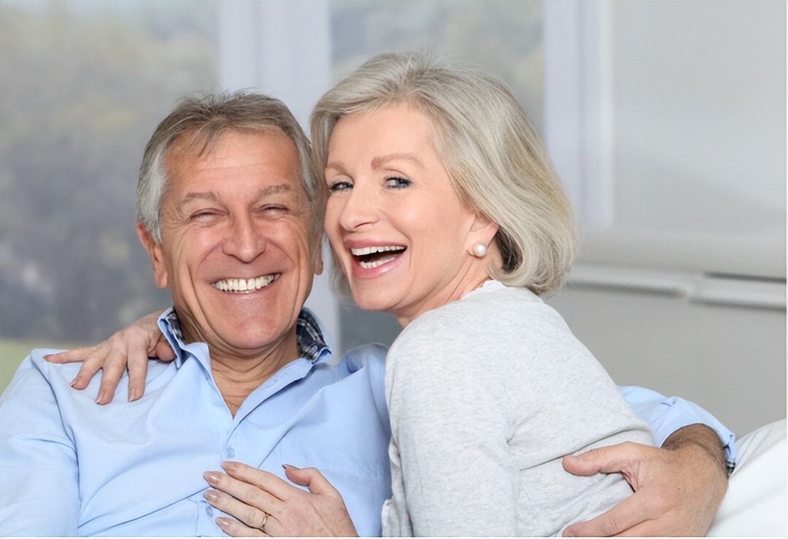 61岁老夫妻一周三次同房，干涩疼痛，用润滑液对身体有危害吗？