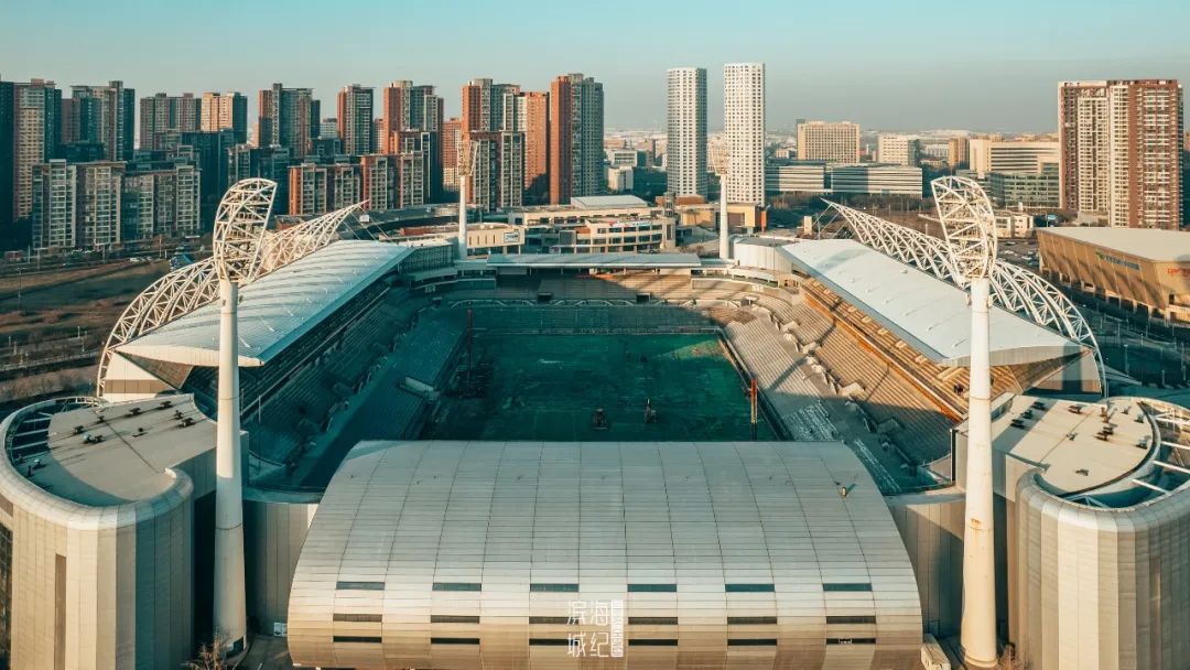 大量游客涌入天津,天津人潮汹涌