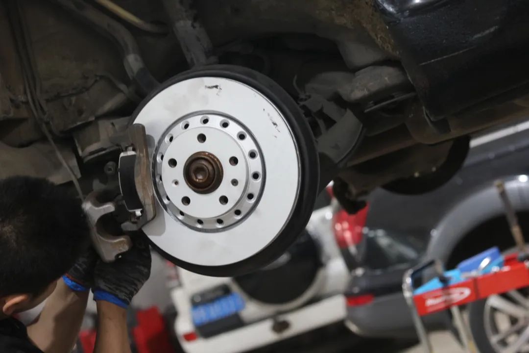 大众100万左右的车辉腾,重庆二手辉腾全面翻新修复