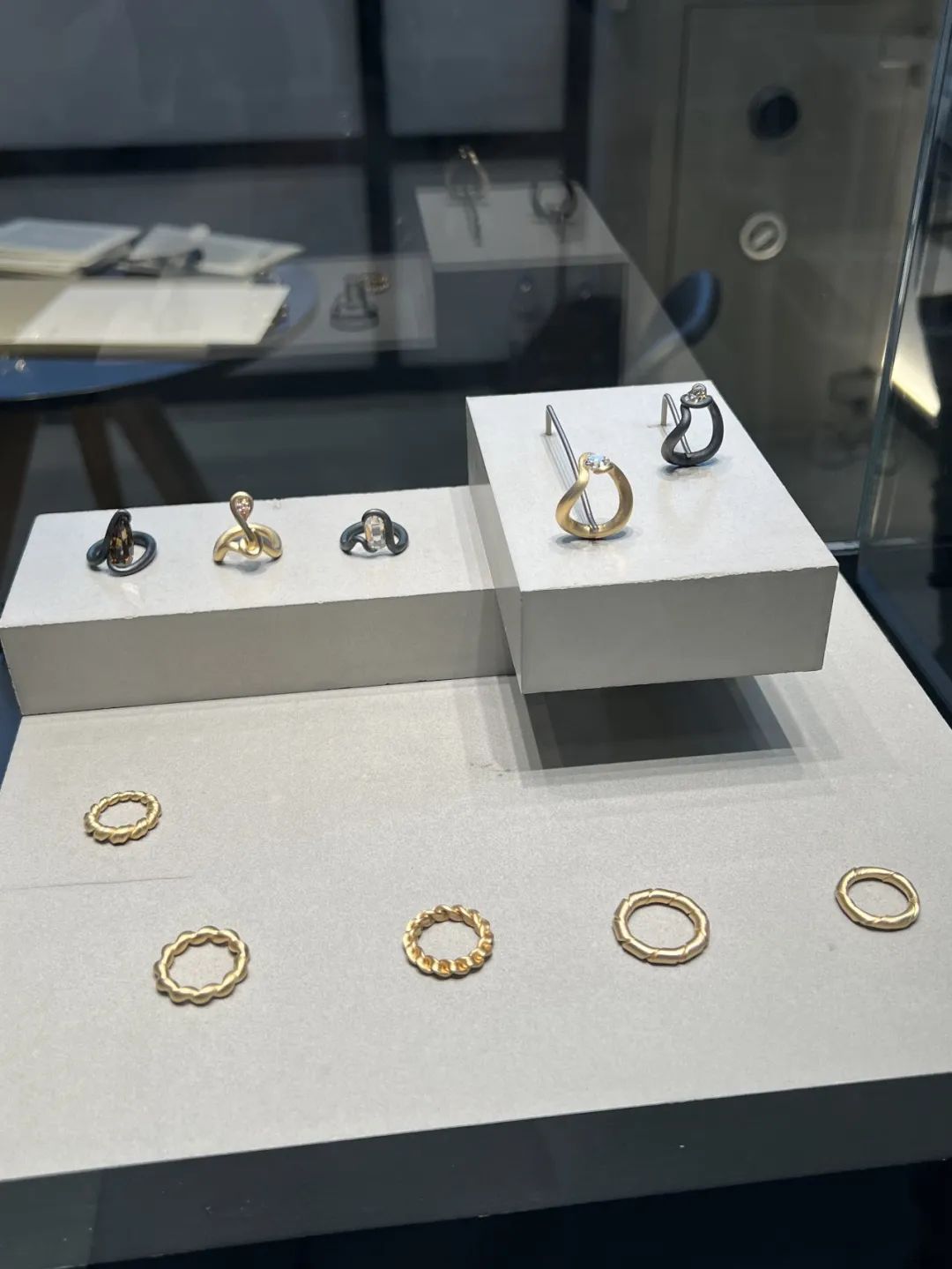 时隔3年又来日内瓦珠宝展大寻宝，竟然还见到了JAR真身！