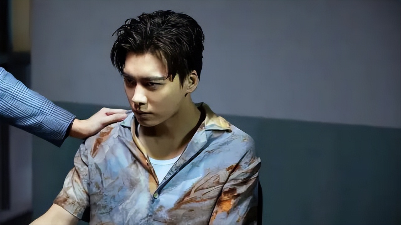 鏉庢槗宄版敼鍐欎簡铚滆渹鍓ф湰,鏉庢槗宄扮粡鍘嗕簡鍝簺鎸姌