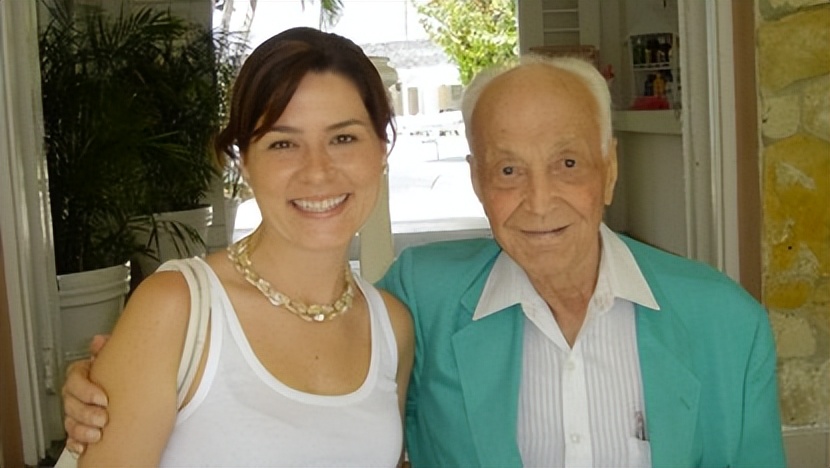 约翰邓普顿与劳伦,劳伦c邓普顿