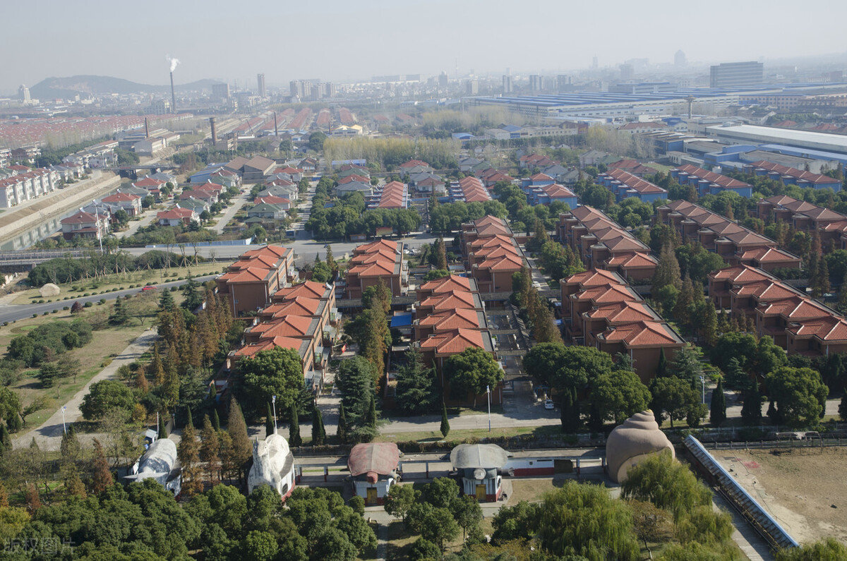 人均豪车别墅,存款百万“天下第一村”,如今负债百亿,销声匿迹