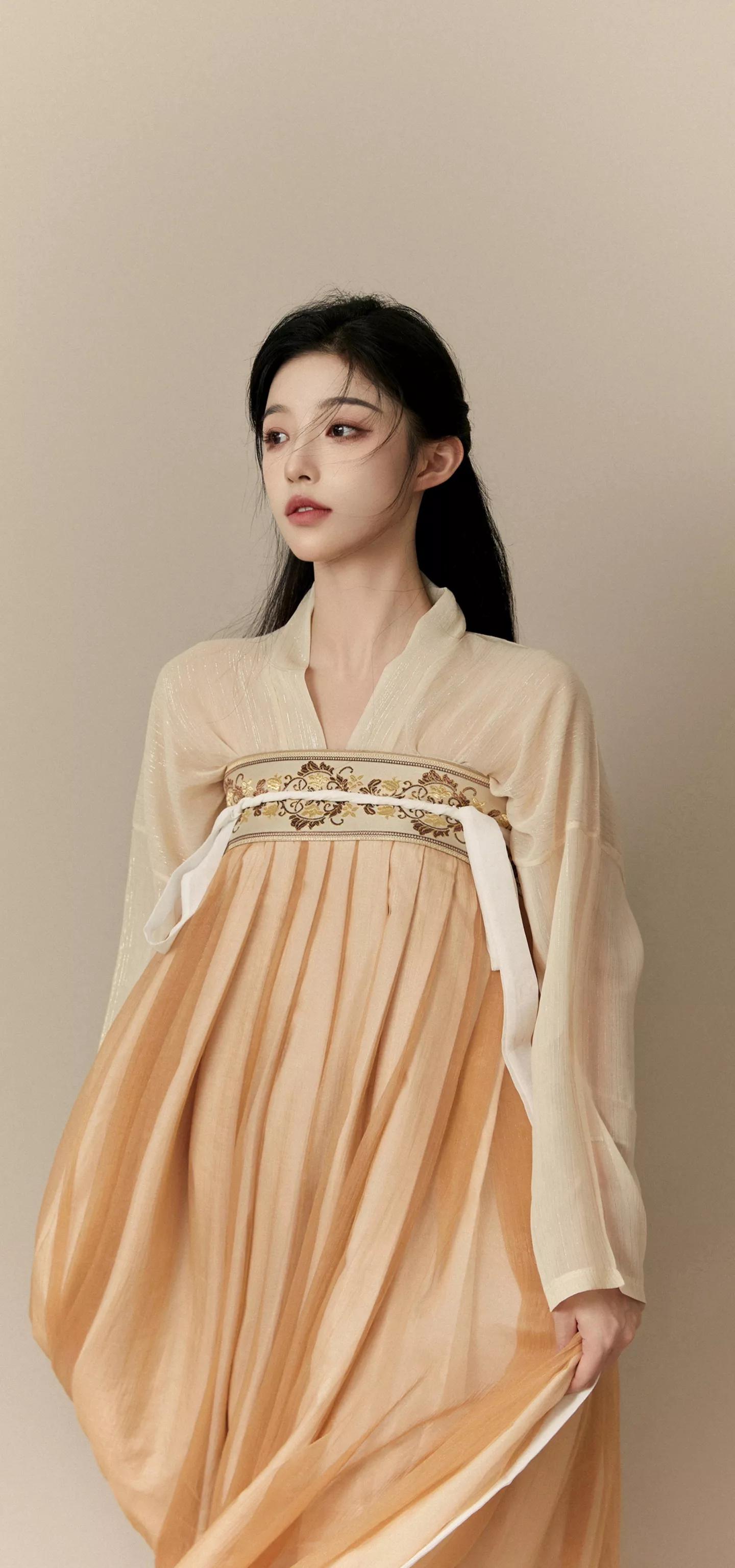 唯美古风金黄汉服美女壁纸,梦回大唐汉服夜景拍摄