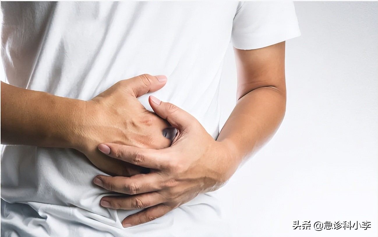 28岁小伙频繁腹痛一查竟是肝癌,70岁大爷腹痛难忍医生一看ct