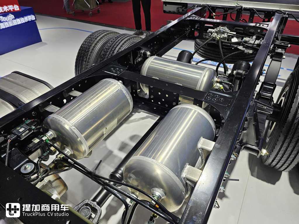 耗资十亿！青云架构下诞生的江铃凯运+轻卡，到底实力如何？