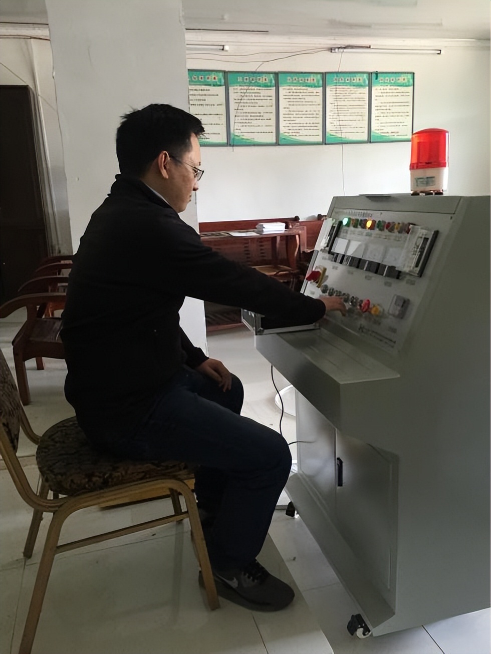 寻访最美科技工作者|闻“雷”而动的电网护航人——记武汉南瑞防雷输电技术中心总经理李健