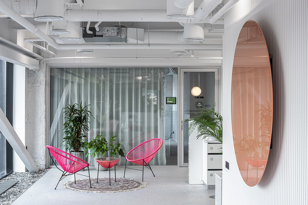 自由畅想云科技公司SQUAD基辅总部大楼设计欣赏