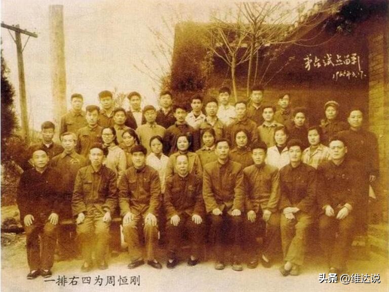 茅台镇是中国著名的酱香酒发源地,茅台镇第一大酒厂