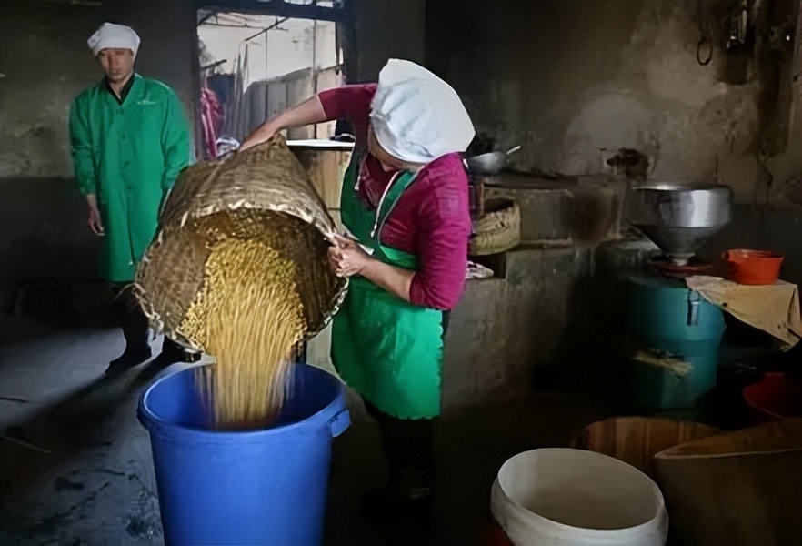 江西非遗：宜丰霉豆腐，当地人餐桌不可或缺的美食，可带走的乡愁