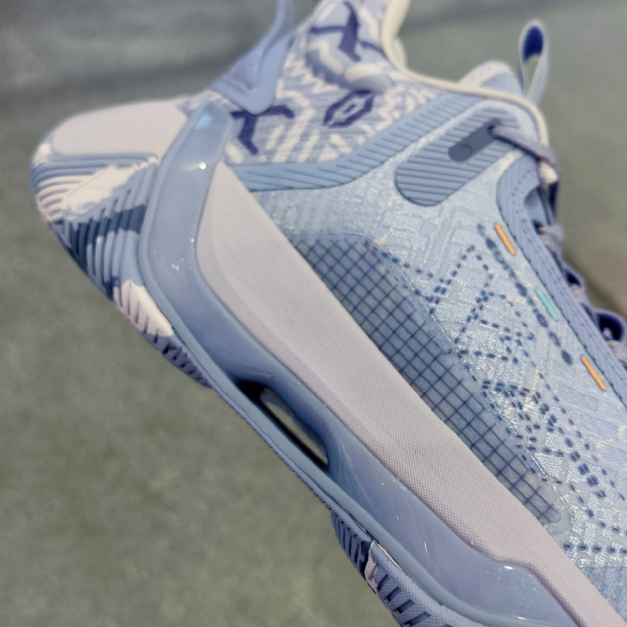 特步游云六代篮球鞋斜扣,特步篮球鞋游云1代