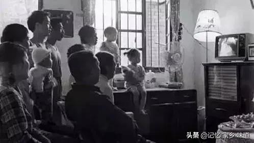 咱也赶回时髦，网购一台电视