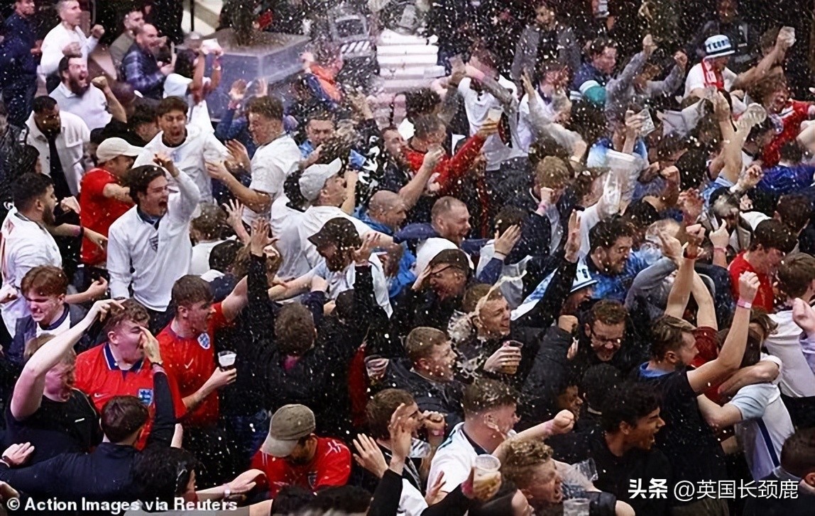 肯德基庆祝阿根廷夺冠,肯德基快闪酒吧