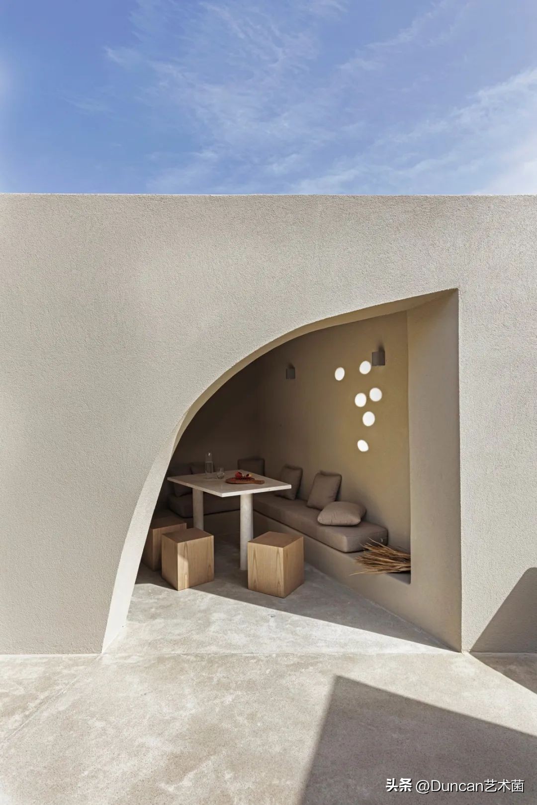 希腊KapsimalisArchitects①打造蓝白极简主义的童话世界！