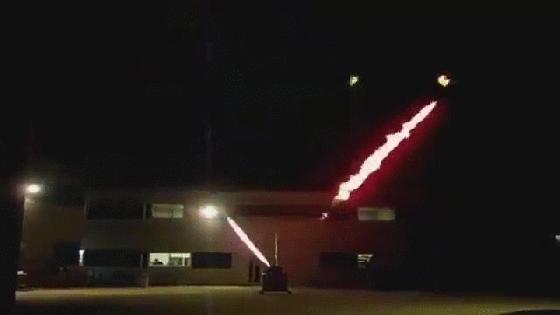 100个难得一见照片，砍伐巨树，运输军舰的巨轮，治疗风湿病的熊