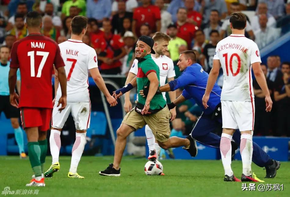 球迷冲进球场拥抱梅西被拘留,球迷冲进球场拥抱梅西拘留