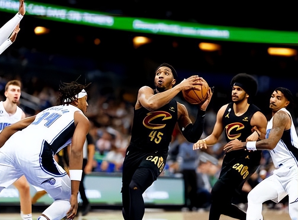 米切尔对骑士感到满意,骑士队最新交易消息米切尔