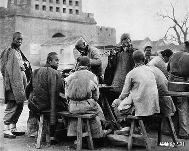 嘛叫绝招？绝招就是杀人招，不信，且看津门一老者如何操练的